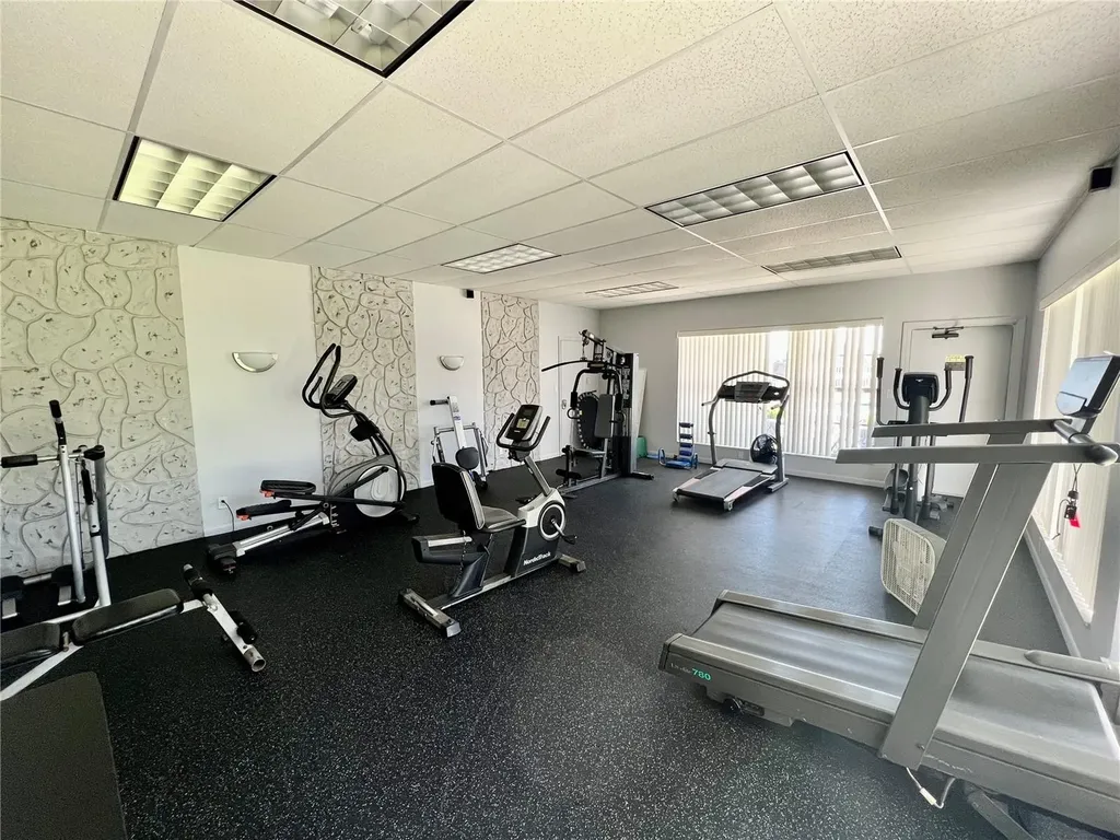 2300 Park Lane Hollywood FL 33021