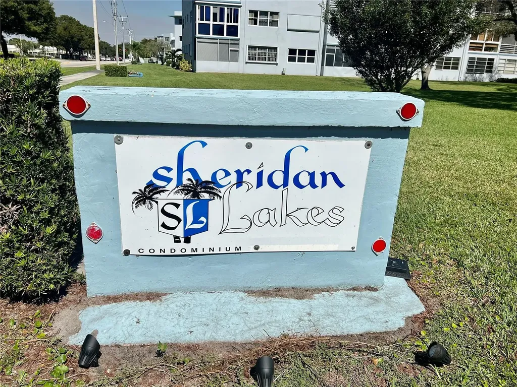 2300 Park Lane Hollywood FL 33021
