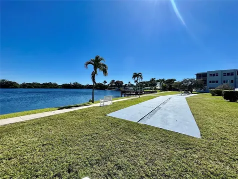 2300 Park Lane Hollywood FL 33021