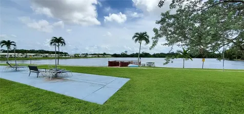 2300 Park Lane Hollywood FL 33021