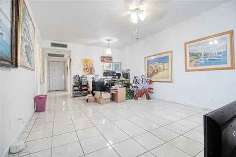 2300 Park Lane Hollywood FL 33021