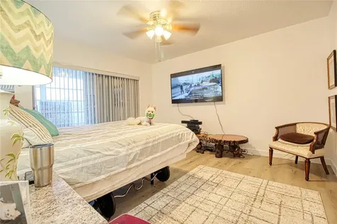 2300 Park Lane Hollywood FL 33021