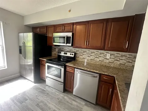 3263 NW 44th Street Oakland Park FL 33309