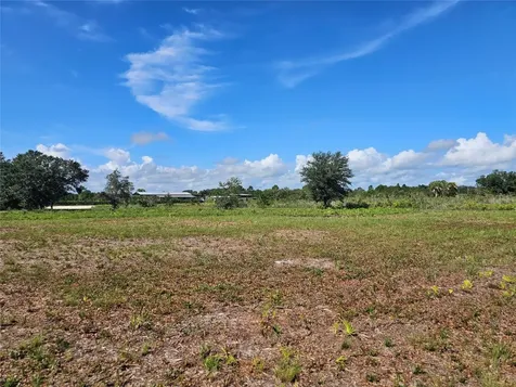 17019 NW 296th Street Okeechobee FL 34972