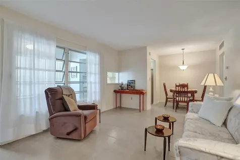 1300 N 12th Court Hollywood FL 33019