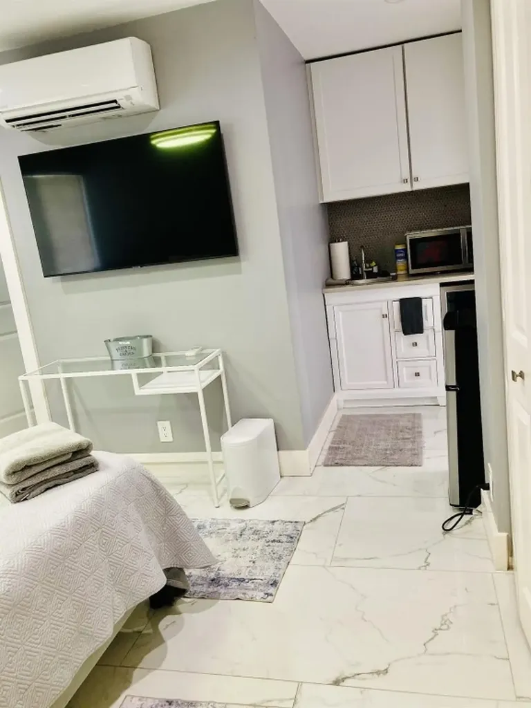 2640 NE 10th Terrace Pompano Beach FL 33064
