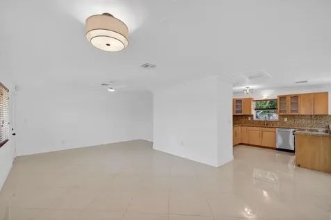 2924 NW 8th Avenue Wilton Manors FL 33311
