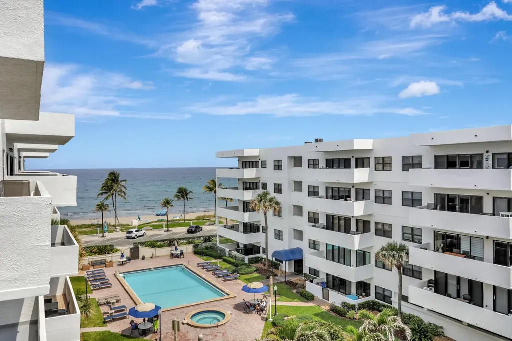 330 SE 20 Avenue Deerfield Beach FL 33441