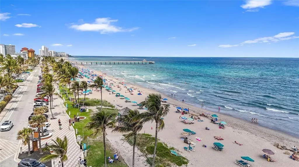 330 SE 20 Avenue Deerfield Beach FL 33441