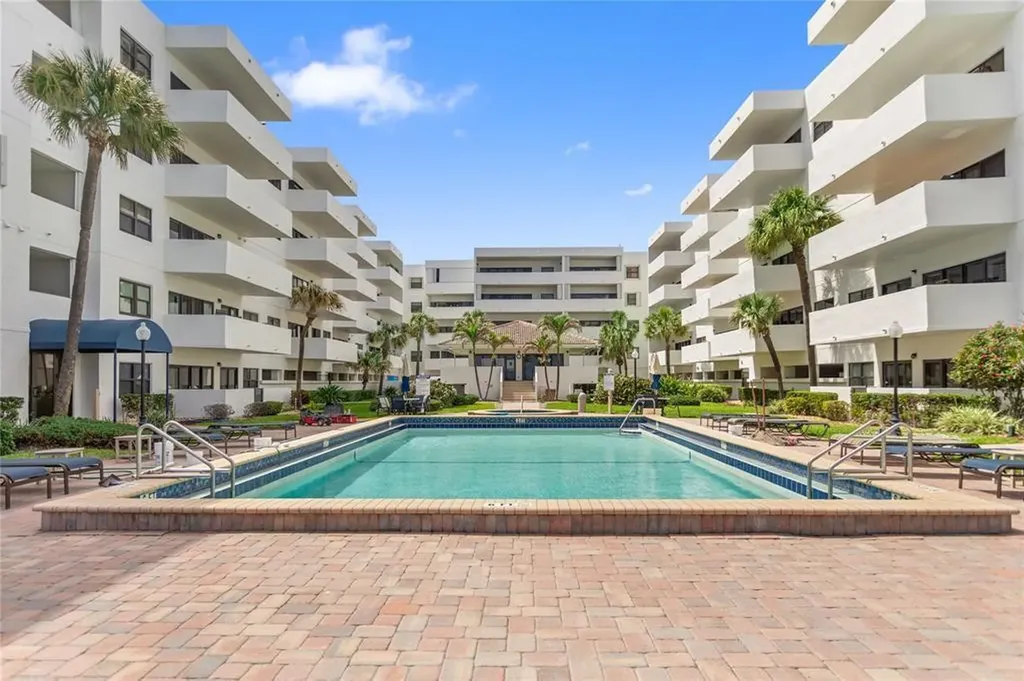 330 SE 20 Avenue Deerfield Beach FL 33441