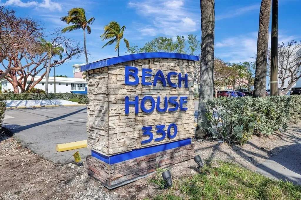330 SE 20 Avenue Deerfield Beach FL 33441