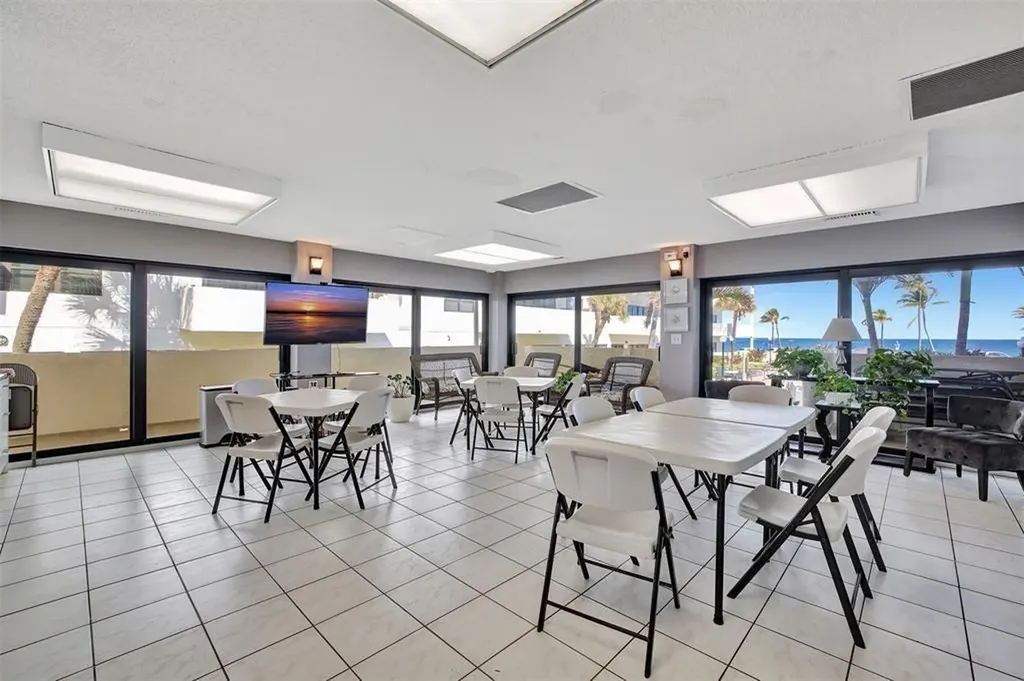 330 SE 20 Avenue Deerfield Beach FL 33441