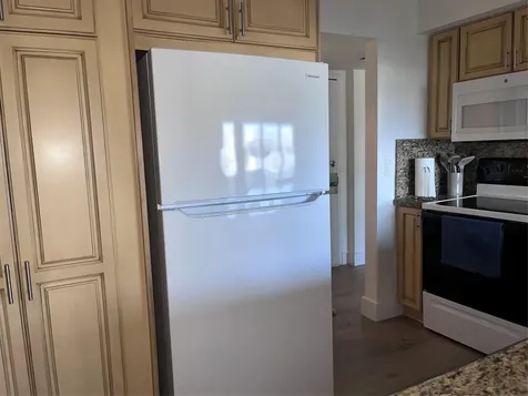 330 SE 20 Avenue Deerfield Beach FL 33441