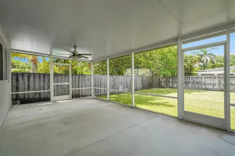 1107 Adams Street Hollywood FL 33019