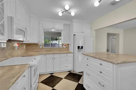 1107 Adams Street Hollywood FL 33019
