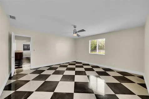 1107 Adams Street Hollywood FL 33019
