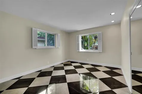1107 Adams Street Hollywood FL 33019