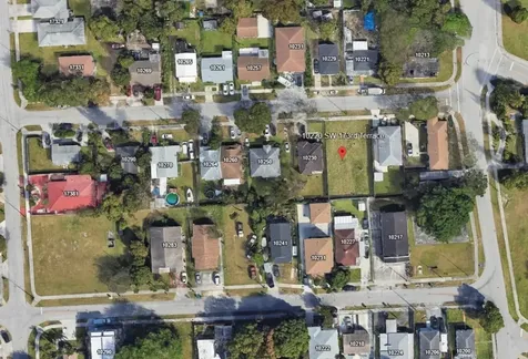10220 SW 173rd Terrace Miami FL 33157