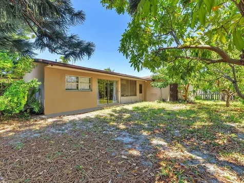 6772 Camelia Drive Miramar FL 33023
