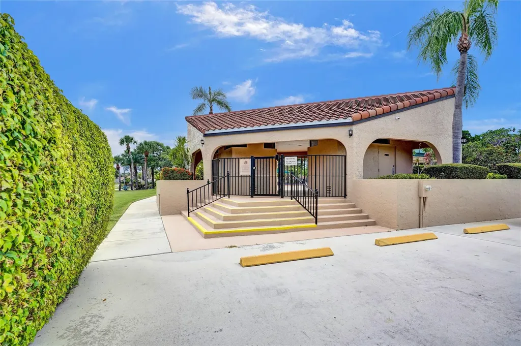 5658 Parkwalk Circle Boynton Beach FL 33472
