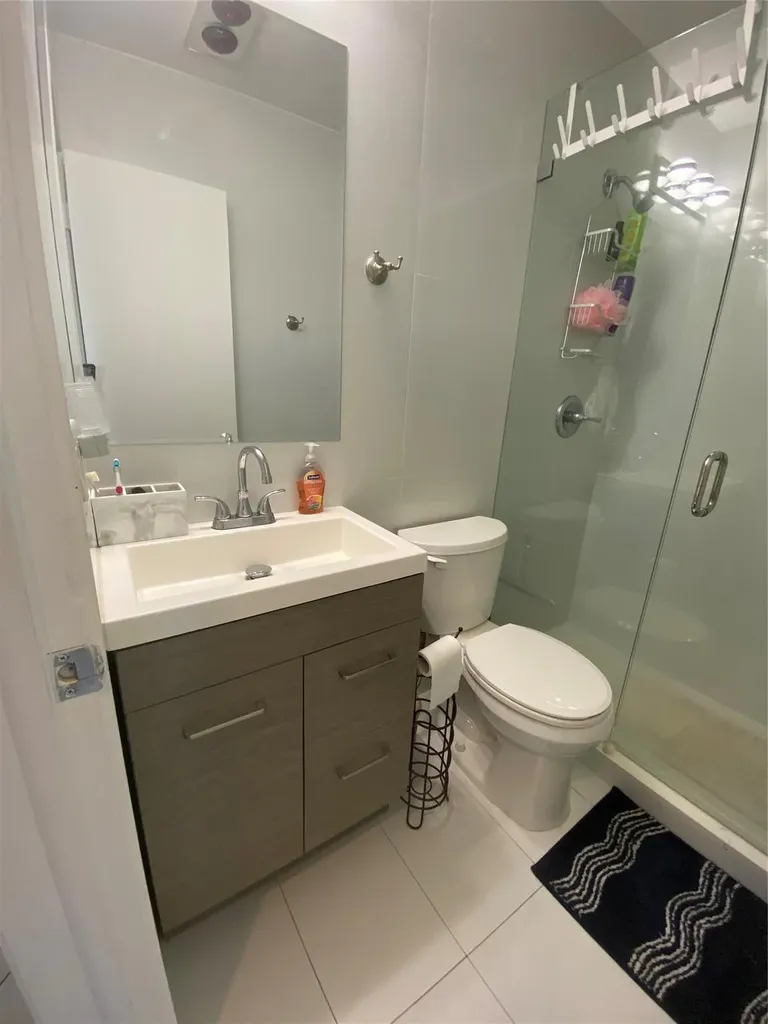 2100 NE 38th Street Lighthouse Point FL 33064
