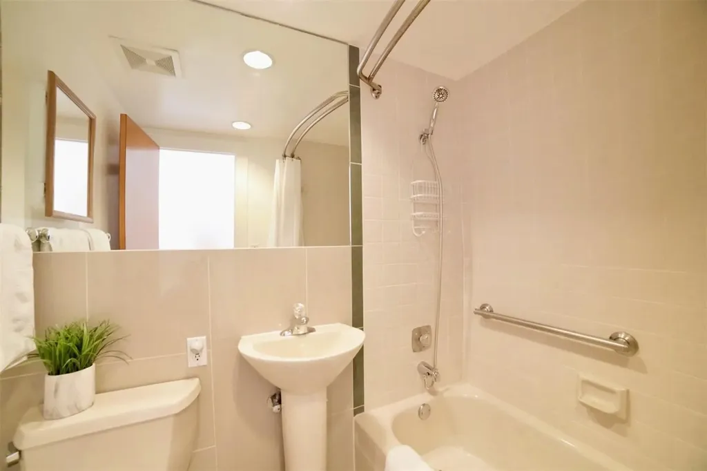 235 Sunrise Avenue Palm Beach FL 33480