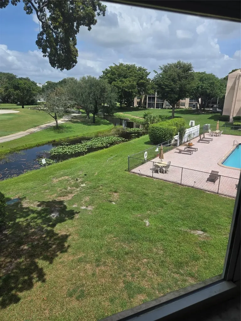 9491 Evergreen Place Davie FL 33324