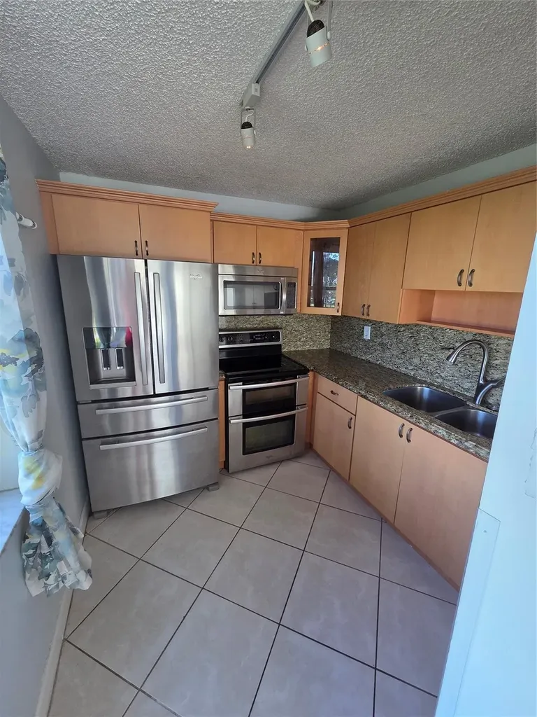 9491 Evergreen Place Davie FL 33324