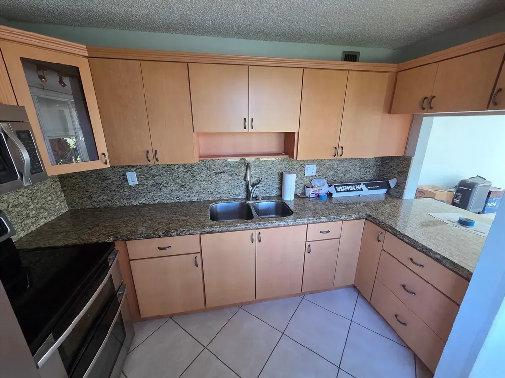 9491 Evergreen Place Davie FL 33324