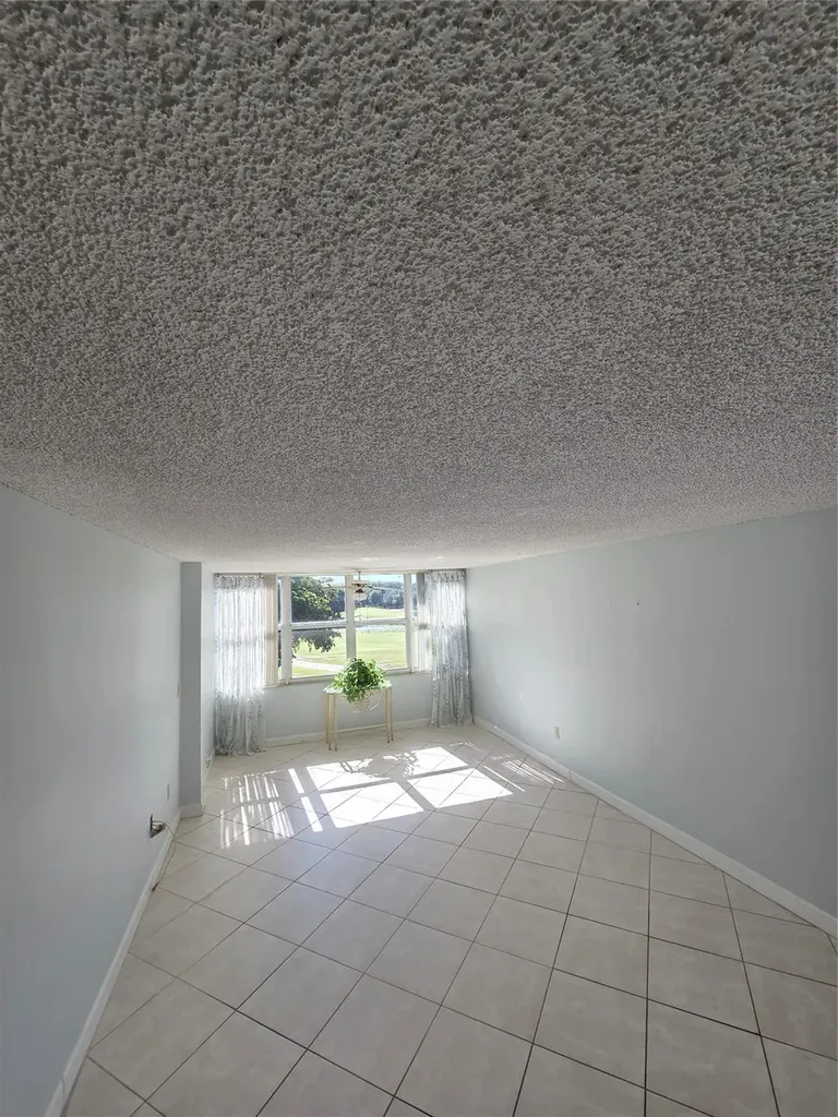9491 Evergreen Place Davie FL 33324