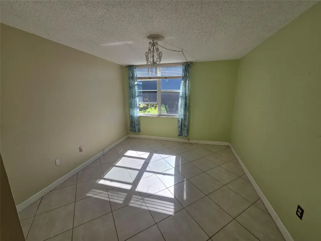 9491 Evergreen Place Davie FL 33324