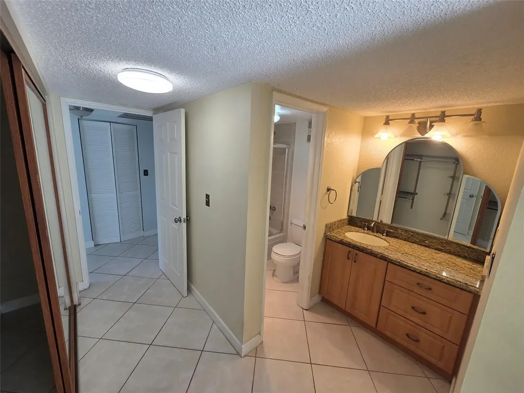 9491 Evergreen Place Davie FL 33324