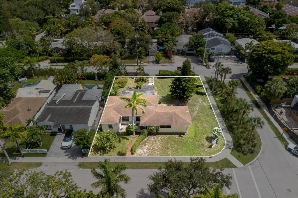 904 SE 11th Court Fort Lauderdale FL 33316