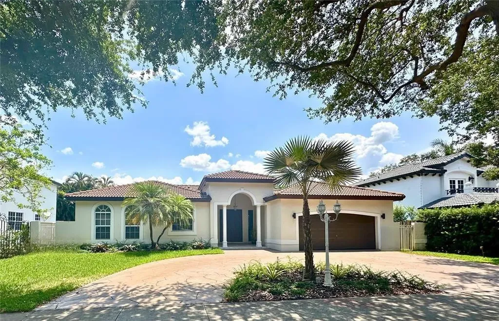 16211 NW 84th Court Miami Lakes FL 33016