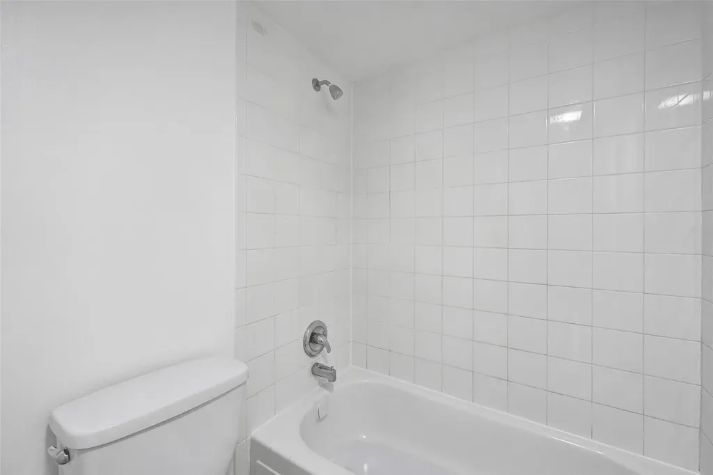 555 SE 8th Street Deerfield Beach FL 33441