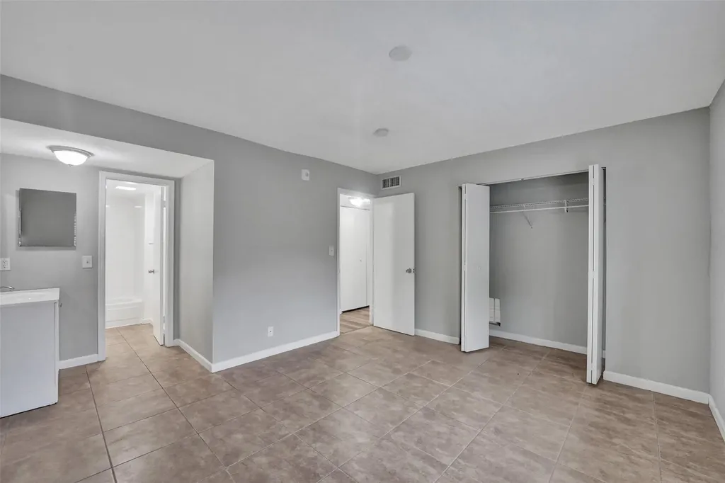 555 SE 8th Street Deerfield Beach FL 33441