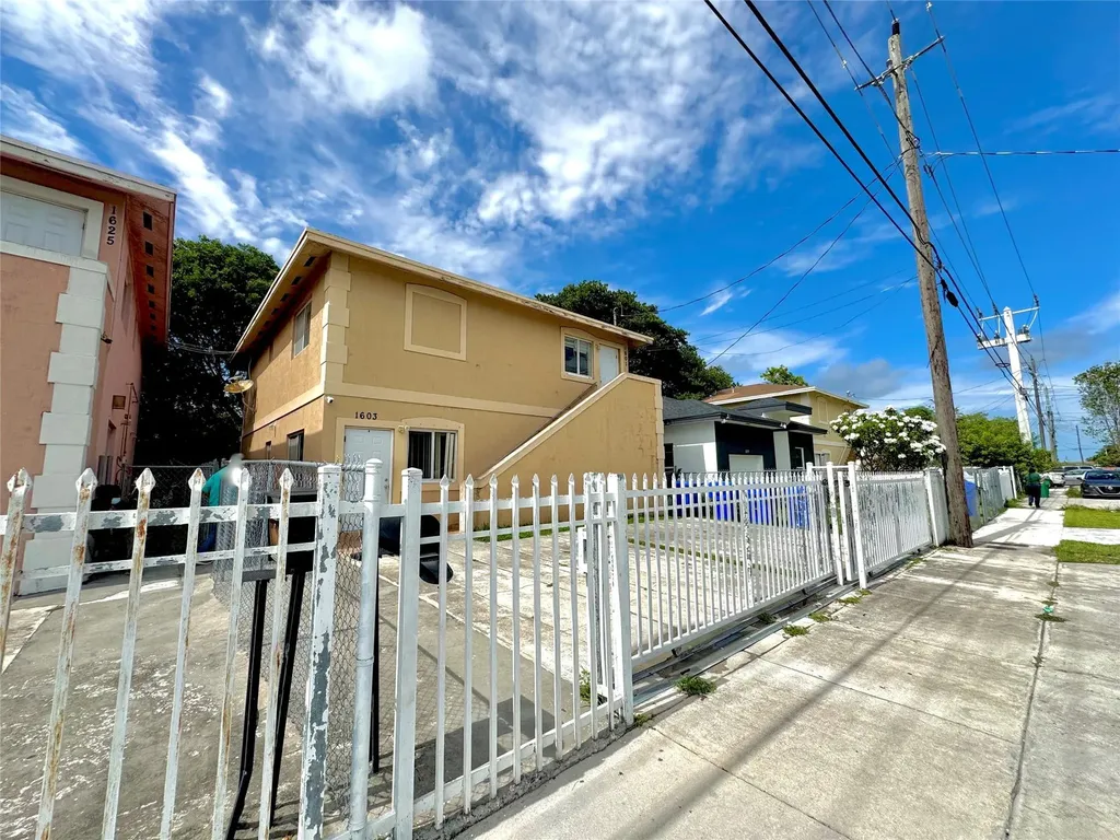 1601 NW 62nd Terrace Miami FL 33147