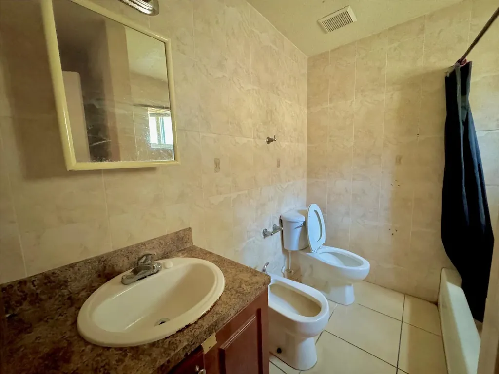 1601 NW 62nd Terrace Miami FL 33147