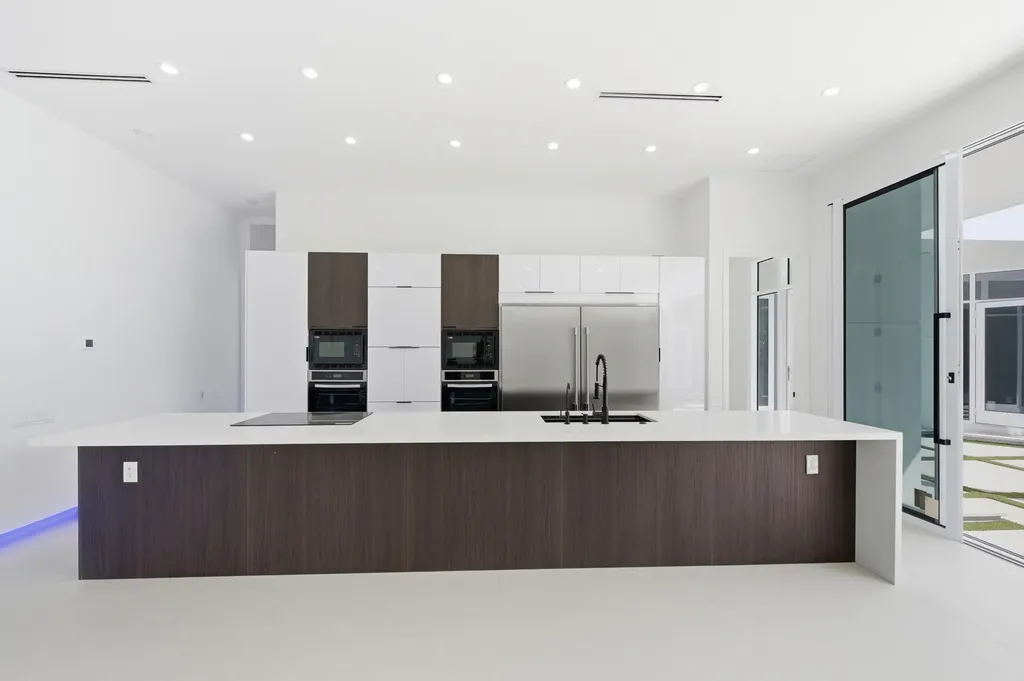 40 NE 16th Place Fort Lauderdale FL 33305