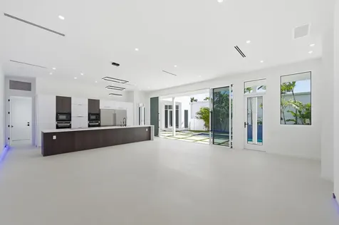 40 NE 16th Place Fort Lauderdale FL 33305