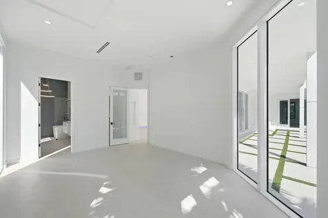 40 NE 16th Place Fort Lauderdale FL 33305