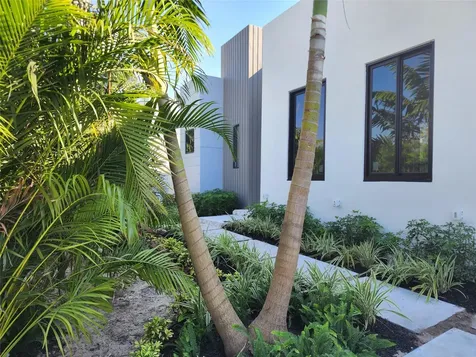 40 NE 16th Place Fort Lauderdale FL 33305