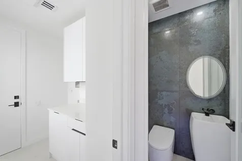 40 NE 16th Place Fort Lauderdale FL 33305