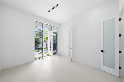 40 NE 16th Place Fort Lauderdale FL 33305
