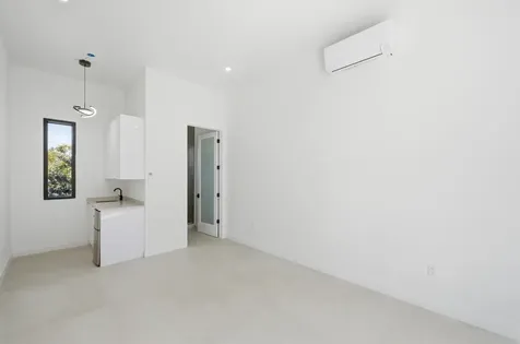 40 NE 16th Place Fort Lauderdale FL 33305