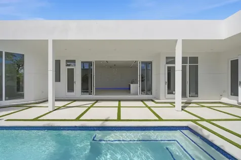40 NE 16th Place Fort Lauderdale FL 33305