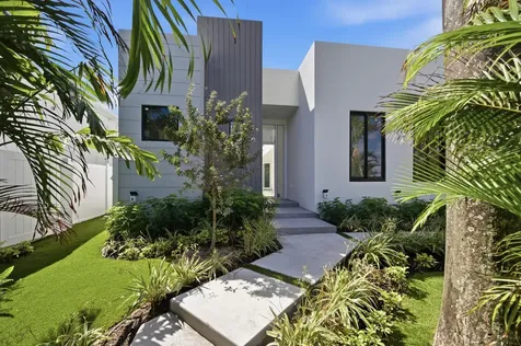 40 NE 16th Place Fort Lauderdale FL 33305