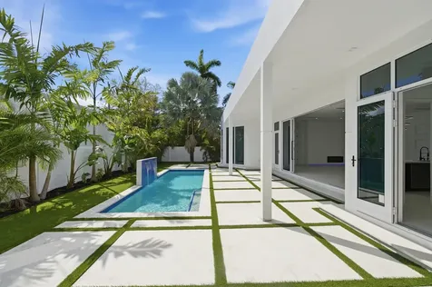 40 NE 16th Place Fort Lauderdale FL 33305