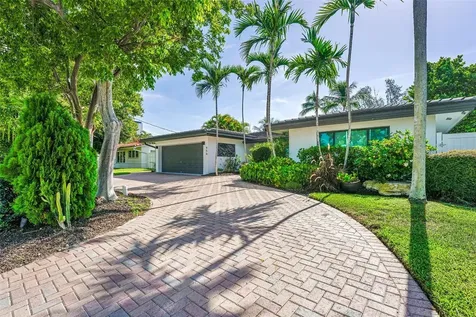 956 SE 10th Court Pompano Beach FL 33060