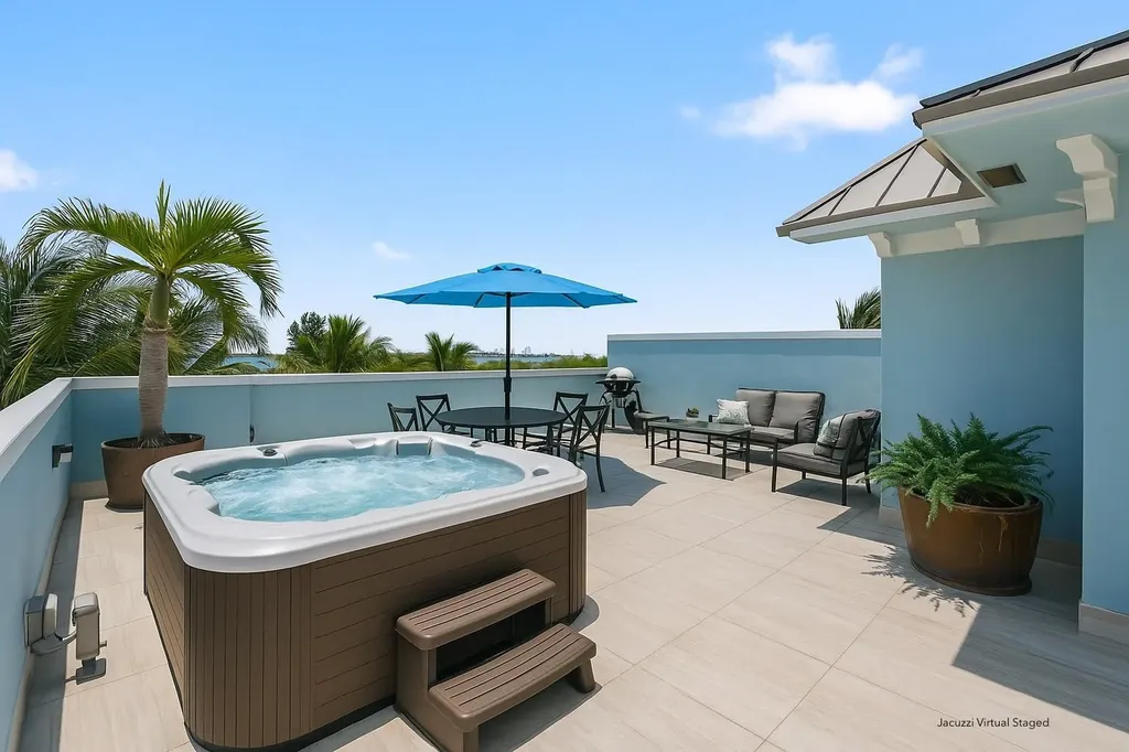347 Oak Street Hollywood FL 33019